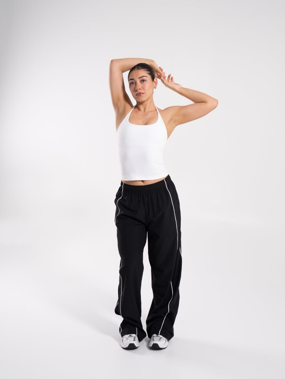 *New With Tags!* Alphalete Unisex Relay Pant - Picture 2 of 8